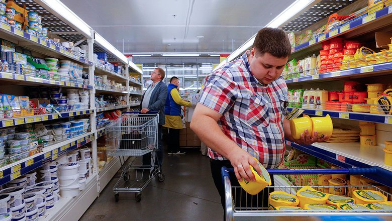 Россиянам предложили позволить употребление продуктов в магазинах до оплаты на кассе — Финансы Mail.ru